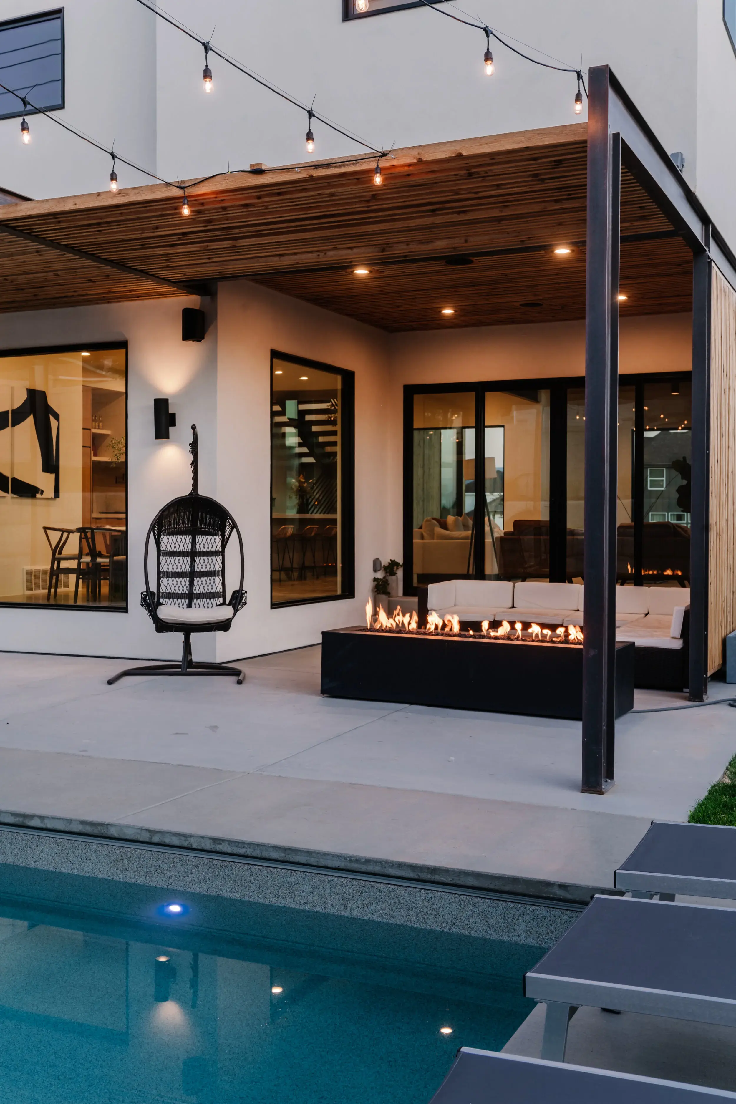 Contemporary Two-Story Residence, Exterior & Outdoor Visualization — slide 3